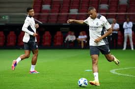 将缺席今日 将缺席今日